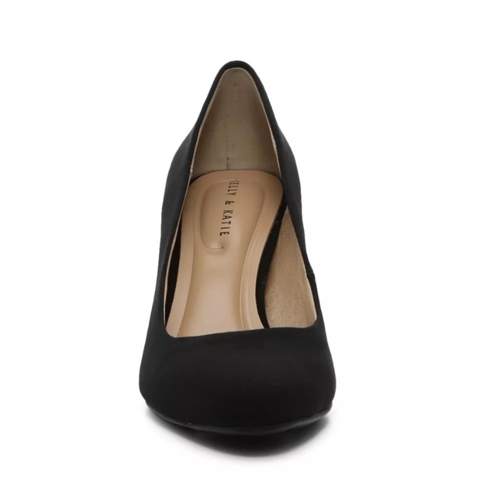 Kelly and Katie Genna pumps Size 8